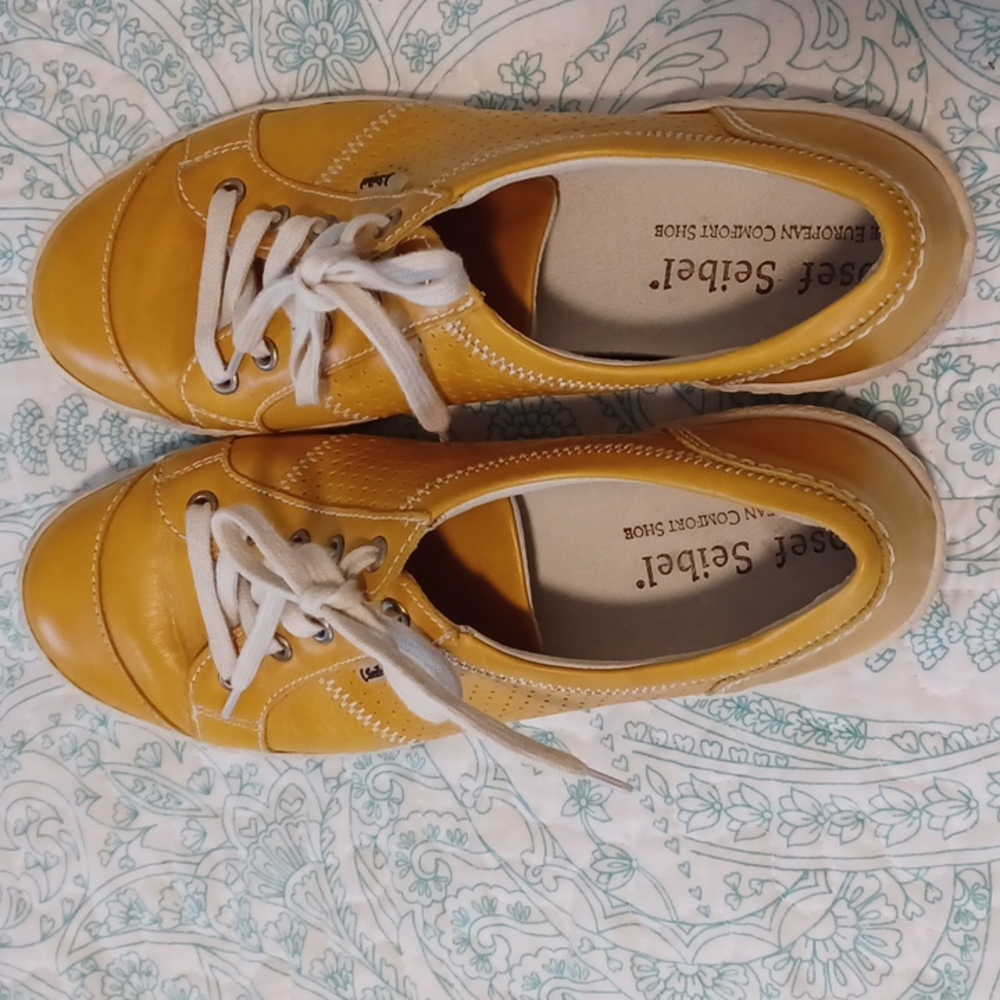 Josef Seibel Women's Yellow Leather Lace-Up Comfort Sneakers